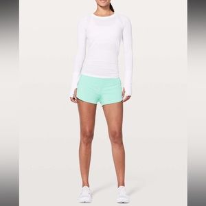 Lululemon Speed Up Short *2.5" size 8
Color Washed Marsh